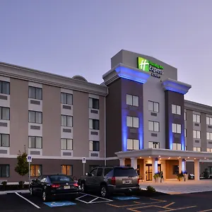 Express And West Ocean By Ihg Hotel